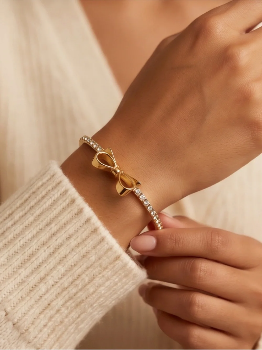 Kate Spade New York Love Notes Bow Hinged Bangle